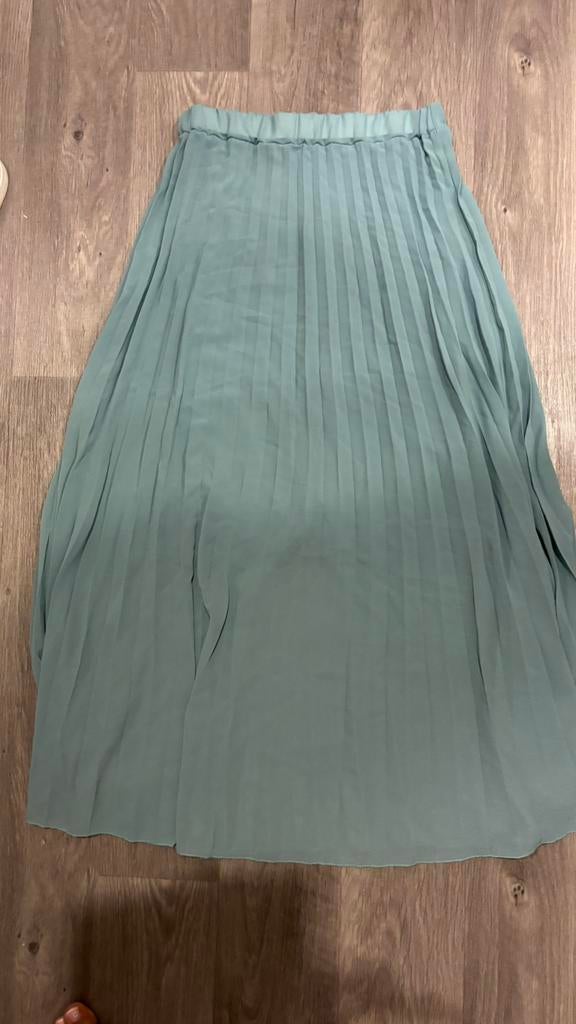 Groene mesh plisse rok, Ophalen of Verzenden, Zo goed als nieuw, Groen, Onder de knie