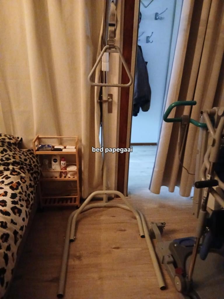 Bedpapegaai / bedheffer, Ophalen