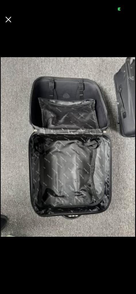 Zwarte koffer met wieltjes en uitschuifbare handgreep, Gebruikt, 50 tot 60 cm, Hard kunststof, Ophalen of Verzenden