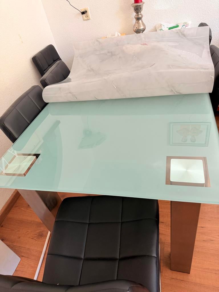 Glazen eettafel met metalen poten, Huis en Inrichting, Gebruikt, 100 tot 150 cm, Glas, Vier personen