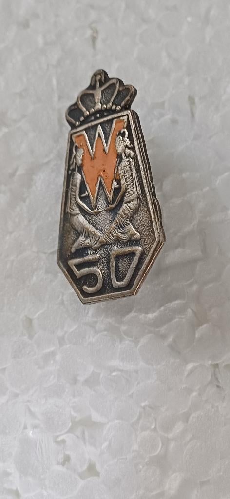 Wilhelmina 50 jarig regeringsjubileum 1898-1948, Verzamelen, Speldjes, Pins en Buttons, Ophalen of Verzenden, Zo goed als nieuw