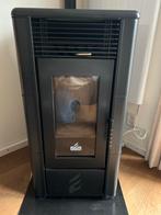 Ravelli pelletkachel incl. onderplaat en pijp, Huis en Inrichting, Ophalen, Gebruikt, Overige brandstoffen, Pelletkachel