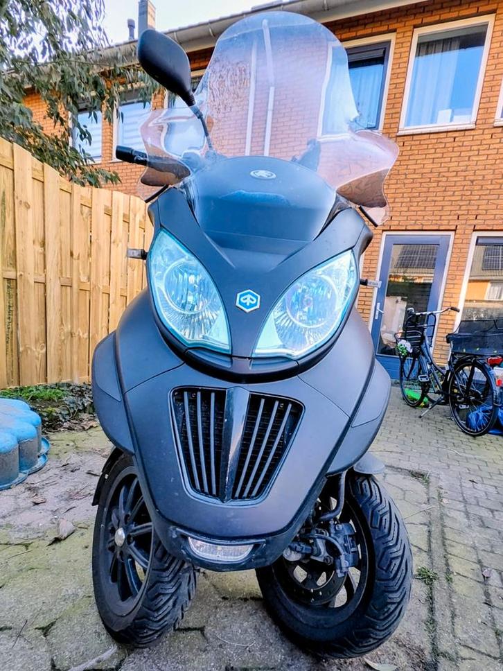 Zeer betrouwbare en zuinige Piaggio MP3 400, hoog windscherm, Motoren, Motoren | Piaggio, Particulier, Scooter, Ophalen