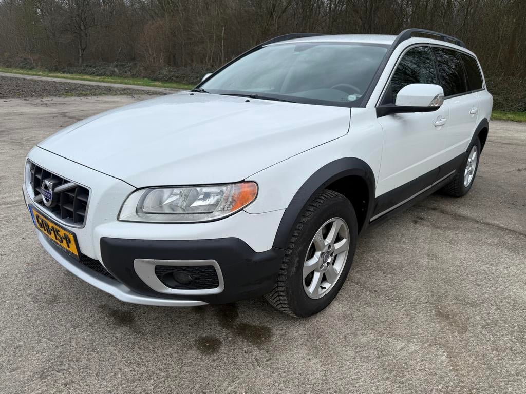 Volvo XC70 2.4 D5 AWD Geartronic 2009 Wit, Auto's, XC70, Wit, Diesel, Vierwielaandrijving