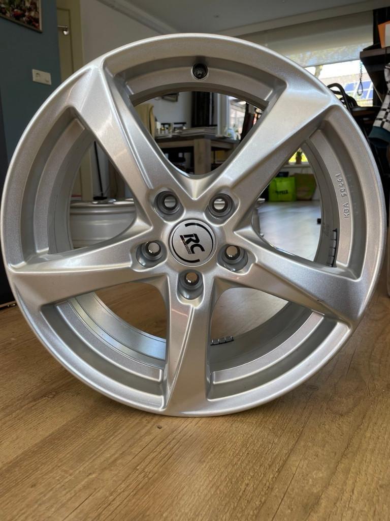 NIEUW Lichtmetalen Velgen RC30 Silver 17" 5x114,3 +Sensoren, Ophalen, Velg(en), Nieuw, 17 inch