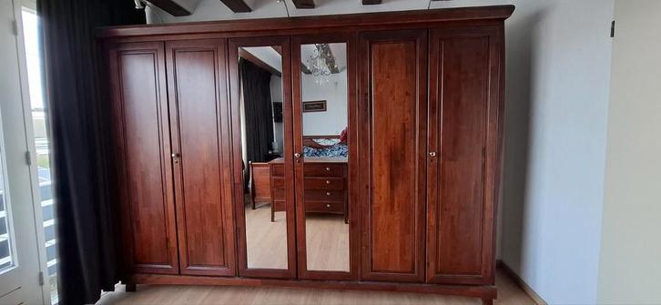 Grote hoge 6 deurs kwaliteit kledingkast te koop., Huis en Inrichting, Kasten | Roldeurkasten en Archiefkasten, Gebruikt, 200 cm of meer