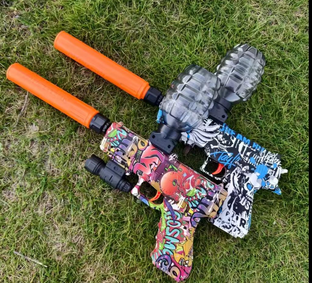 Gel blaster rood of blauw, Kinderen en Baby's, Speelgoed | Buiten | Actiespeelgoed, Ophalen of Verzenden, Zo goed als nieuw