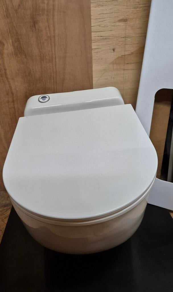 Sfa hang Sanibroyeur sanicompact+comfort box als nieuw!, Ophalen, Zo goed als nieuw, Toilet