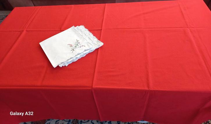 Rood tafelkleed afm 180 x 140 cm en 6 servetten, Huis en Inrichting, Tafelkleden, Zo goed als nieuw, Rechthoek, Binnen, Ophalen of Verzenden