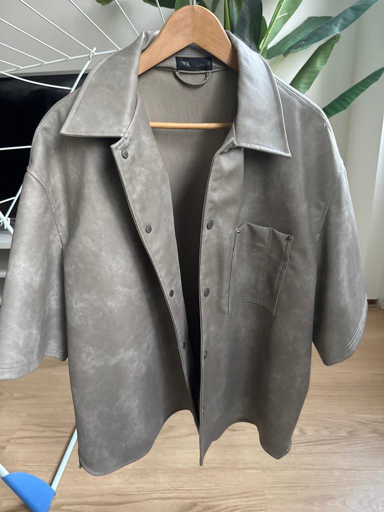 Zara Faux Leren Overhemd - Taupe XL, Kleding | Heren, Overhemden, Ophalen of Verzenden, Zo goed als nieuw, Overige kleuren, Overige halswijdtes