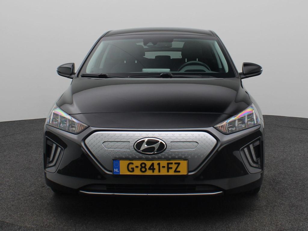 Hyundai IONIQ Premium EV 38 kWh | Stoelverwarming/verkoeling, Auto's, Hyundai, 12 maanden, Gebruikt, Zwart, Zwart