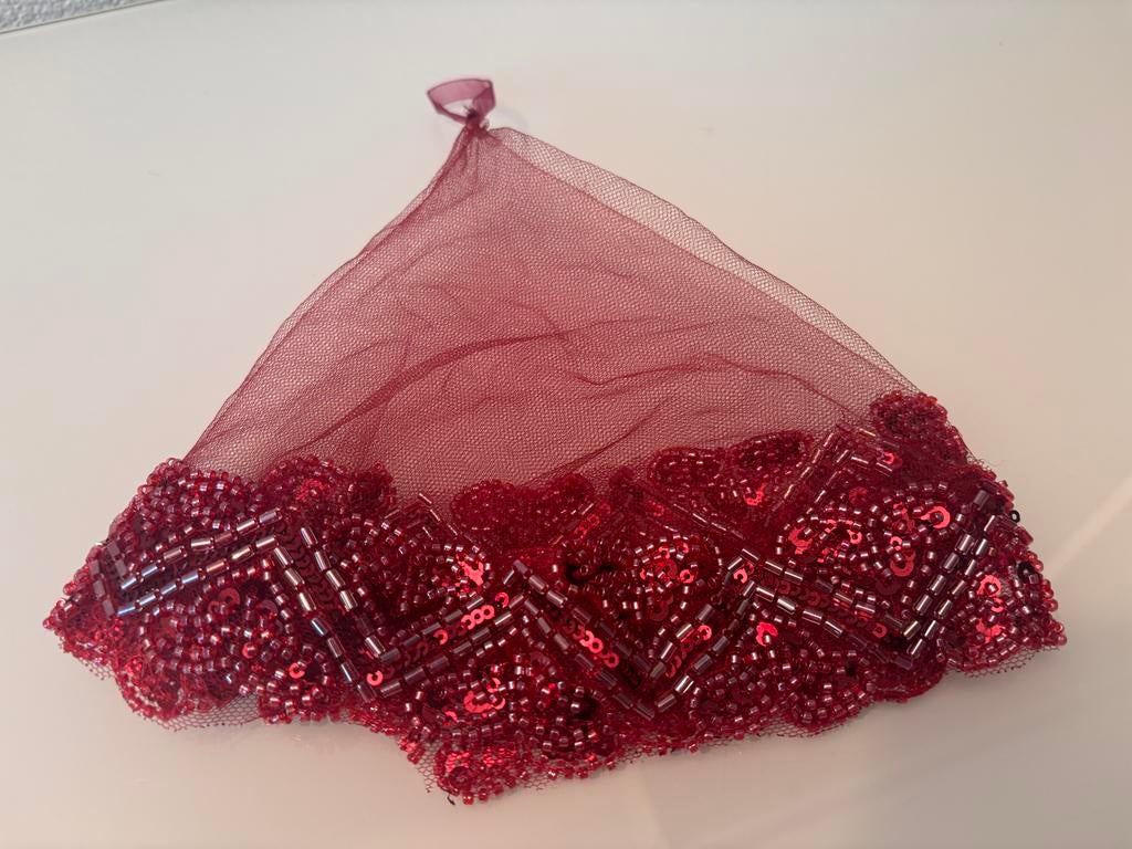 Bordeaux Henna Mendil met Kraaltjes en Pailletten, Ophalen of Verzenden, Zo goed als nieuw