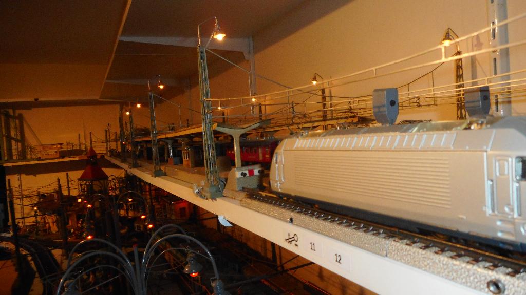 MARKLIN 3461 SBB metalen loc 460 Re 4/4 VI Technologie kleur, Wisselstroom, Locomotief, Nieuw, Ophalen of Verzenden