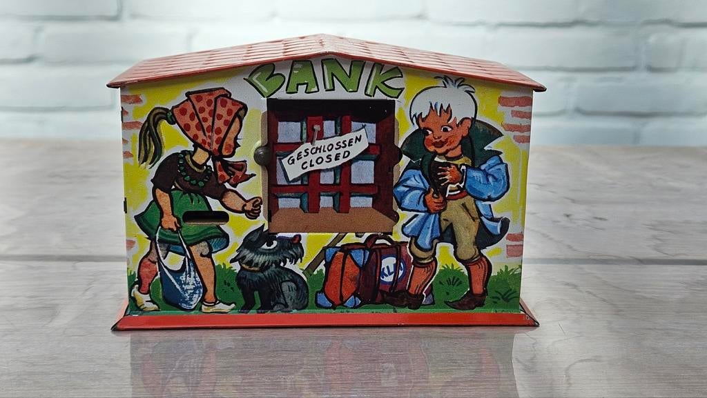 Hele oude spaarpot, Verzamelen, Spaarpotten, Ophalen of Verzenden, Gebruikt, Metaal of Blik, Overige thema's