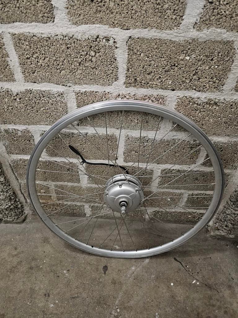 Voorwiel motor E-bike 36V 250W – 6 pins – compleet wiel, Ophalen of Verzenden, Zo goed als nieuw, Elektrische fiets, Motor