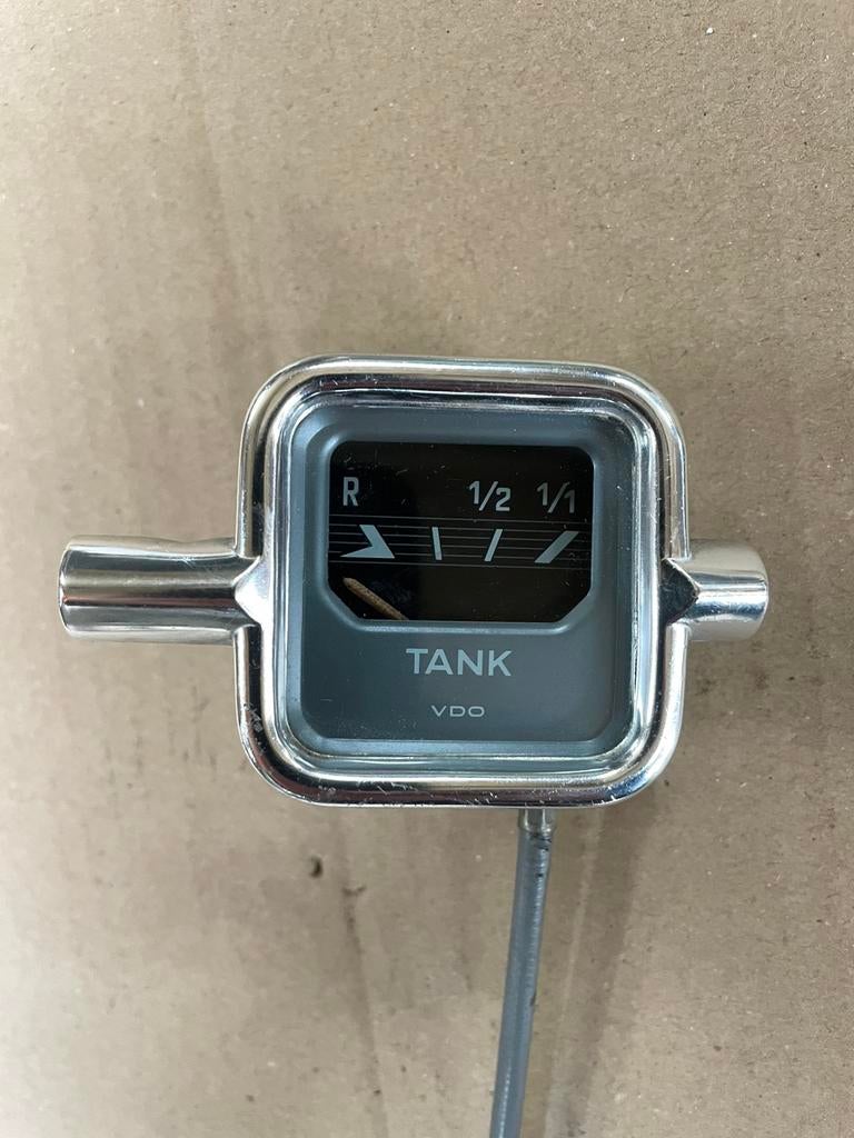 Voor VW kever. Benzine meter in dahsboard, Ophalen