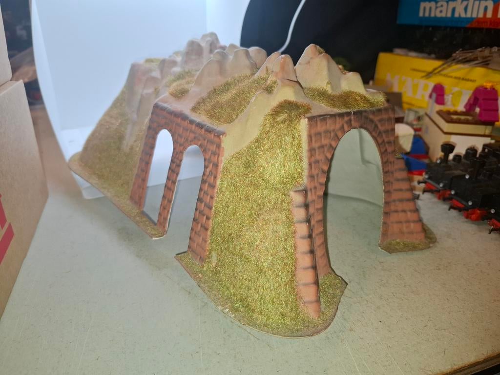 Tunnel poort in ho met zij poorten, Hobby en Vrije tijd, Modeltreinen | H0, Gebruikt, Gelijkstroom of Wisselstroom, Brug, Tunnel of Gebouw