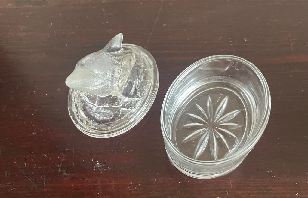 Glazen schaaltje met dolfijn deksel, Schaal, Ophalen of Verzenden, Ovaal, Glas