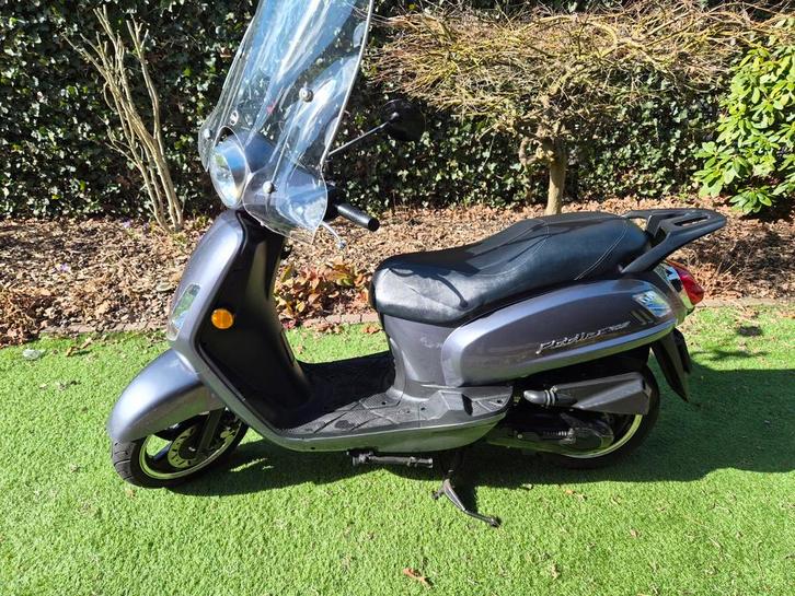 Sym fiddle 2 2020 11000km snor 25km, Fietsen en Brommers, Scooters | SYM, Zo goed als nieuw, Fiddle, Maximaal 25 km/u, Benzine