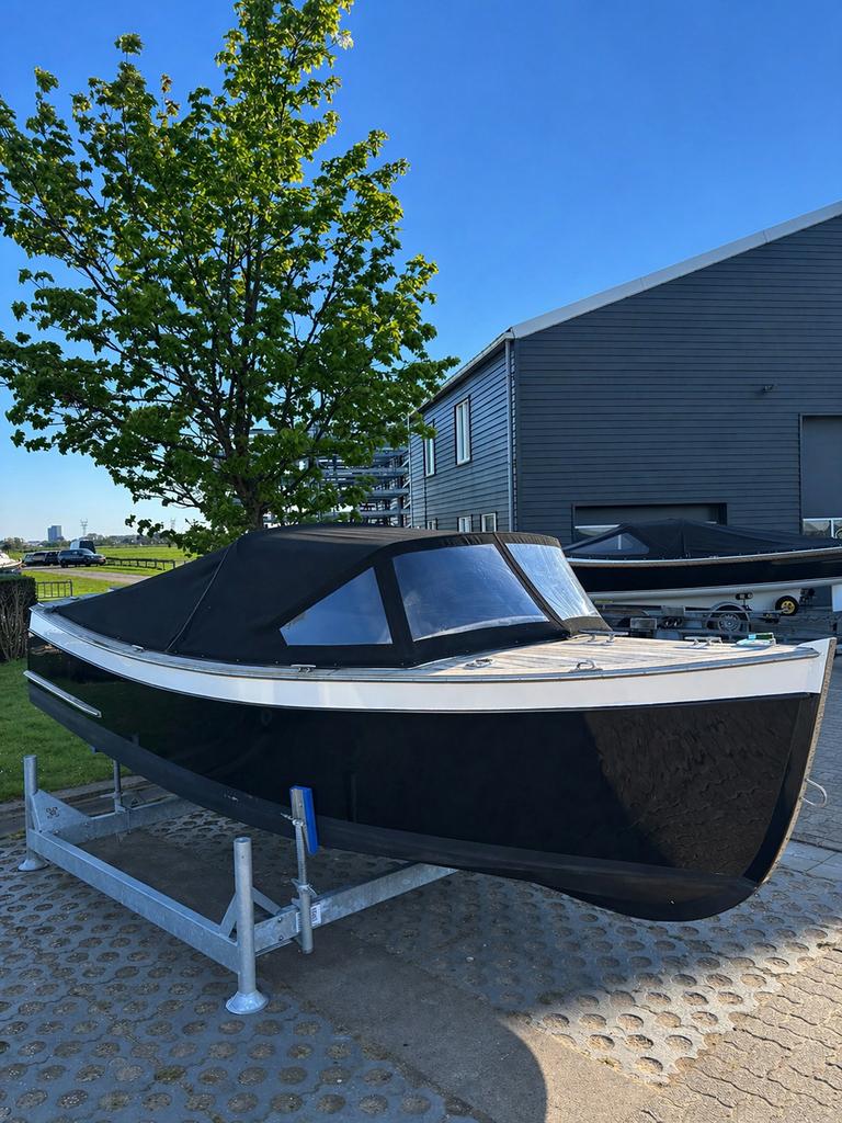 Menken Cap sloep, Ophalen, 10 tot 30 pk, Binnenboordmotor, 6 meter of meer