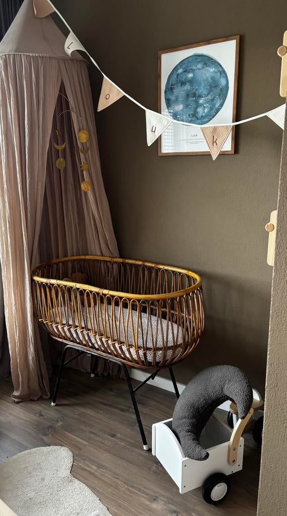 Grote vintage rotan wieg incl. Matras, Kinderen en Baby's, Babywiegjes en Ledikanten, Ophalen, Gebruikt, Wieg