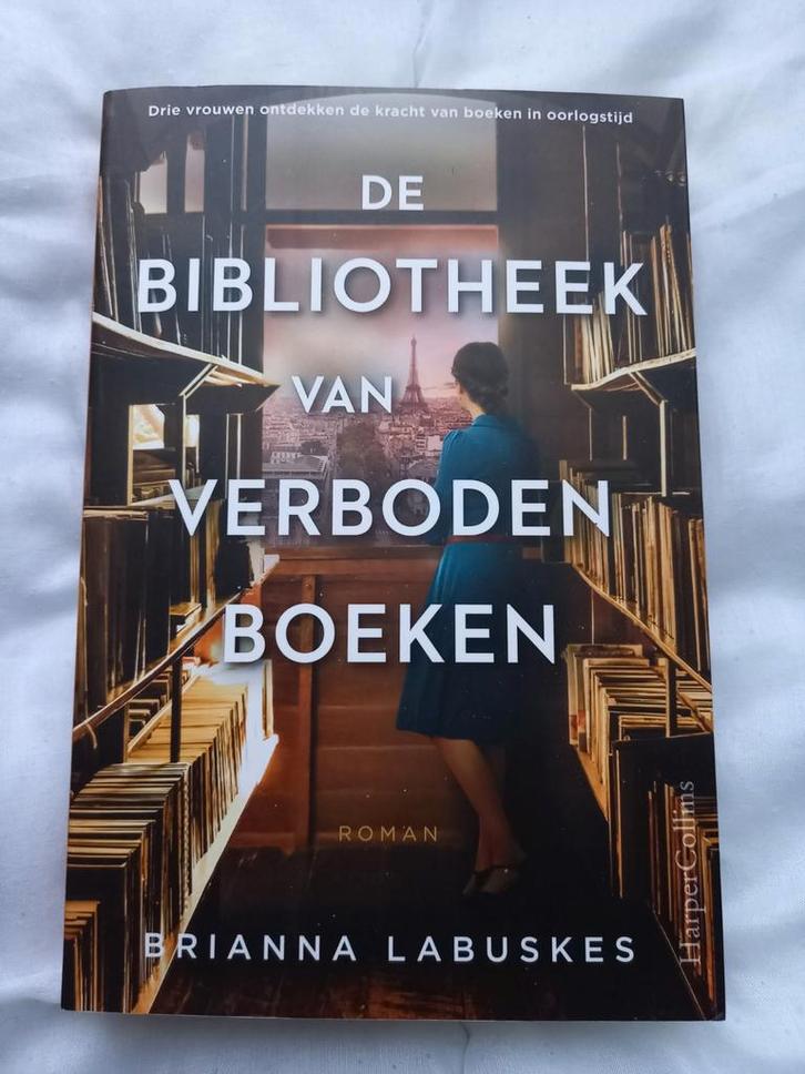 p14 De Bibliotheek van Verboden Boeken - Brianna Labuskes, Boeken, Romans, Nieuw, Ophalen of Verzenden