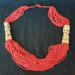 Vintage ketting met meerdere strengen rode glazen zaadkralen, Ophalen of Verzenden, Zo goed als nieuw, Rood, Steen of Mineraal