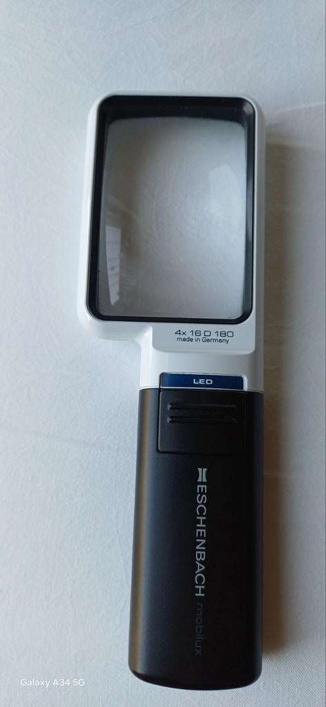 Eschenbach Mobilux LED Vergrootglas 4x 16D 180, Hobby en Vrije tijd, Vergrootglazen, Loepen en Loeplampen, Ophalen of Verzenden