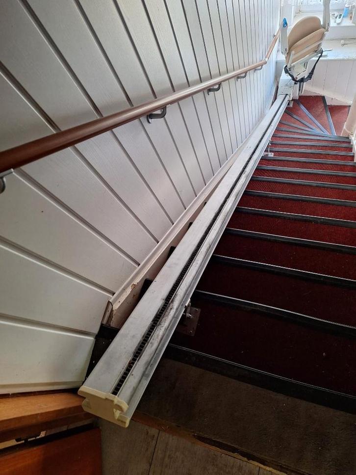 Traplift  Recht., Diversen, Trapliften, Gebruikt, Recht, Ophalen