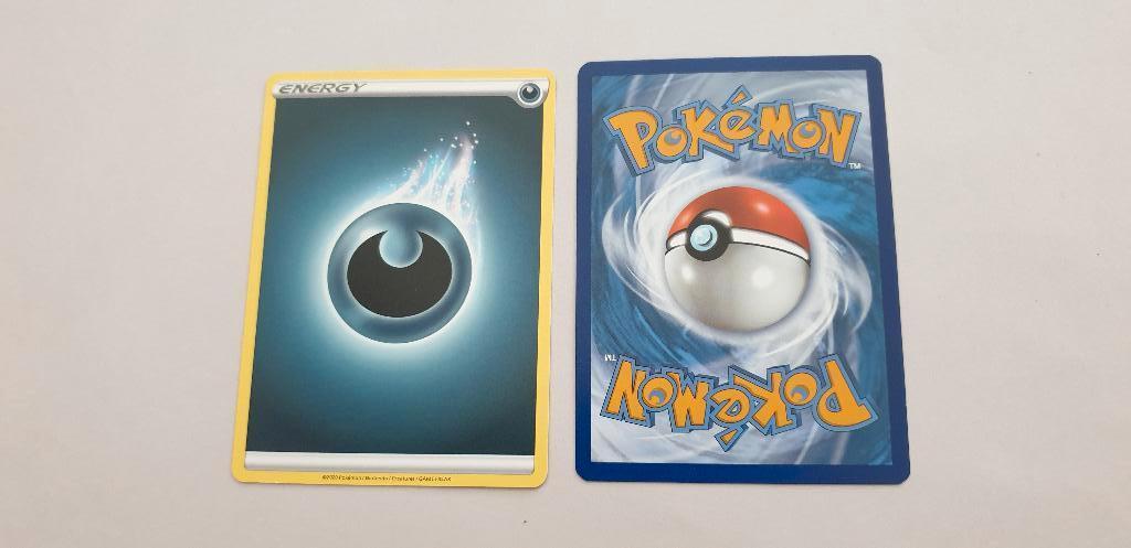 3366 pokemon energy card grijs, Hobby en Vrije tijd, Verzamelkaartspellen | Pokémon, Verzenden, Nieuw