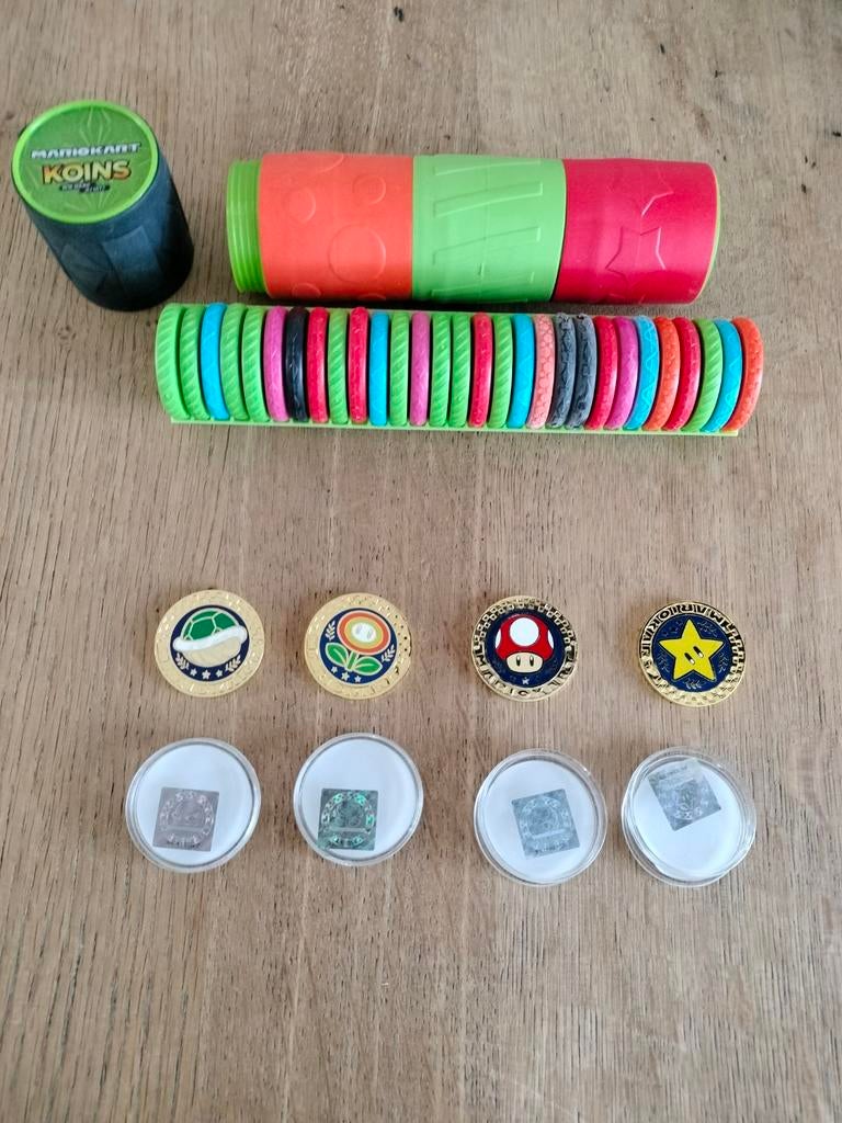 Mario Kart Koin verzameling met bewaarkoker, Ophalen of Verzenden, Zo goed als nieuw