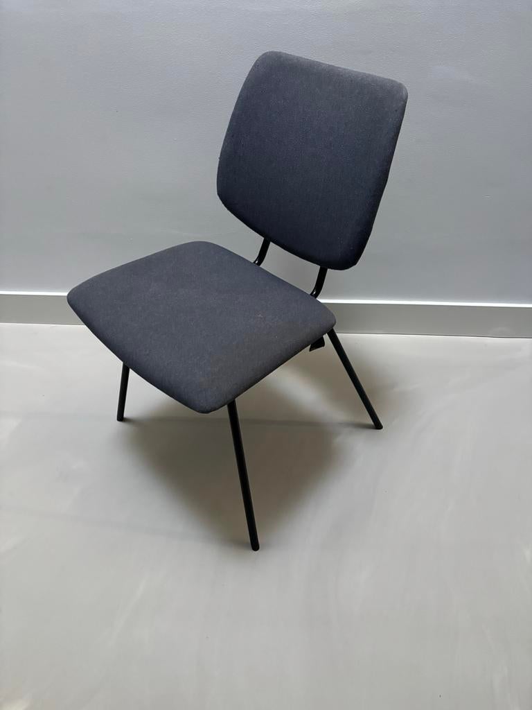 2 Bodilson stoelen - blauwe stof met zwart frame, Huis en Inrichting, Stoelen, Ophalen, Gebruikt, Twee, Blauw