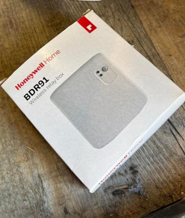 Honeywell Home BDR91 Wireless relay box, Doe-het-zelf en Verbouw, Ophalen of Verzenden, Slimme thermostaat, Zo goed als nieuw