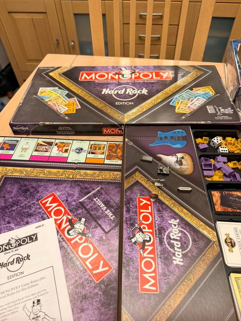 Monopoly hard rock editie aks nieuw, Ophalen of Verzenden, Zo goed als nieuw