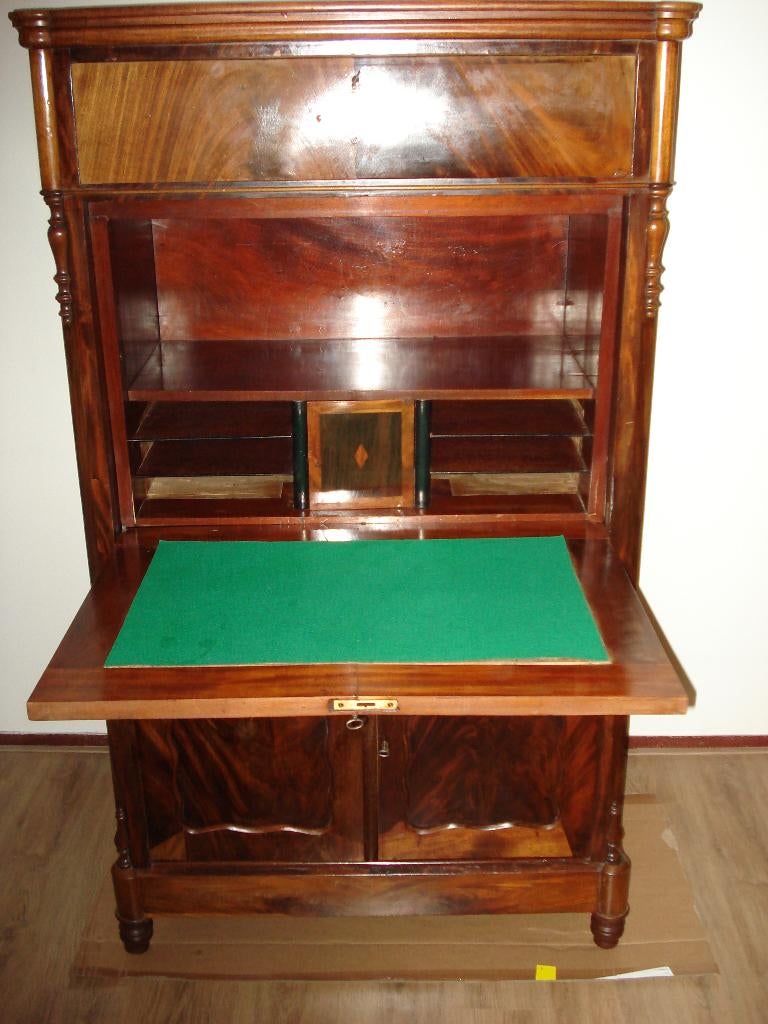 Biedermeier kast, Ophalen