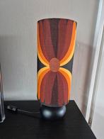 Retro Tafellamp met Bloemenprint - Jaren '70 Stijl, Huis en Inrichting, Lampen | Tafellampen, 50 tot 75 cm, Ophalen of Verzenden