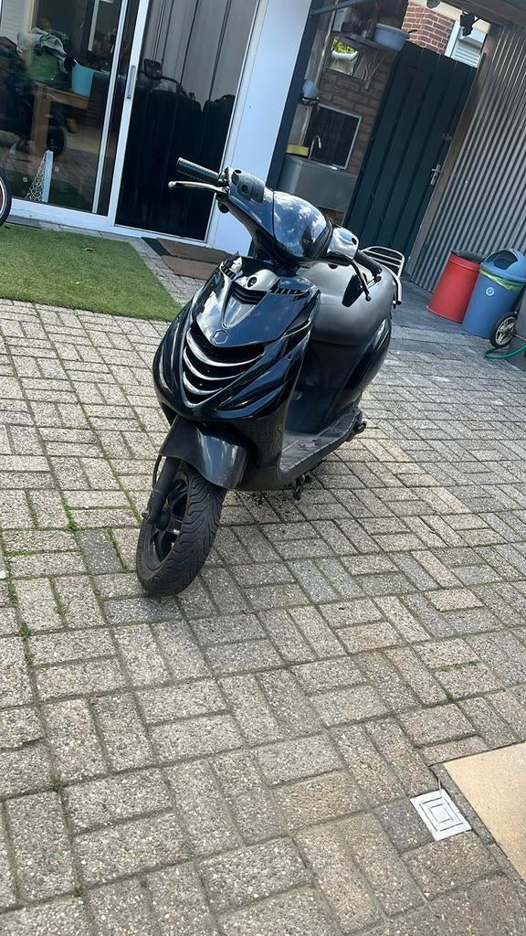 Piagio zip 70cc 2 takt, Ophalen of Verzenden, Zo goed als nieuw, Tweetakt, Zip