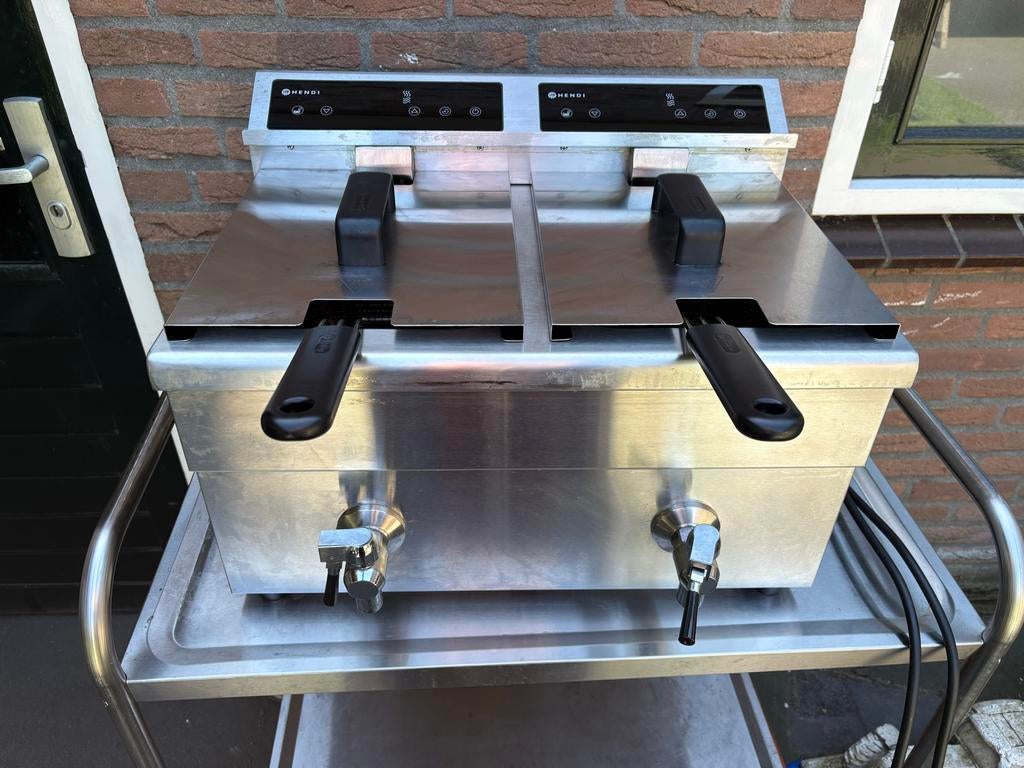 Hendi Inductie Friteuse - Dubbele Pan 2x8L, 4 liter of meer, Ophalen, Gebruikt, Duo-friteuse