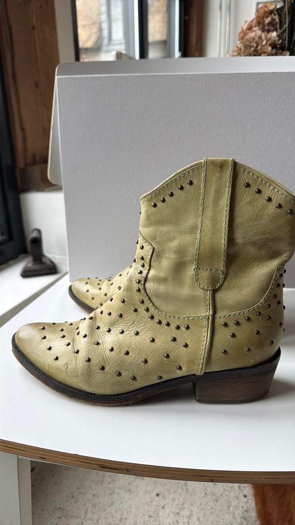 Licht groene cowboy laarsjes 39, Kleding | Dames, Schoenen, Lage of Enkellaarzen, Lazamani, Ophalen of Verzenden, Gedragen
