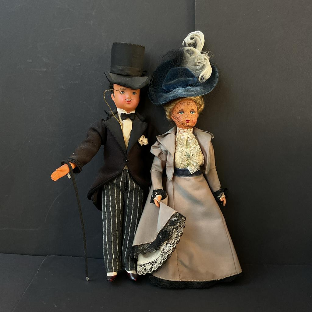 Vintage pop 2x (dame en heer)+antieke stolp, kleding ca 1900, Ophalen of Verzenden, Gebruikt, Pop