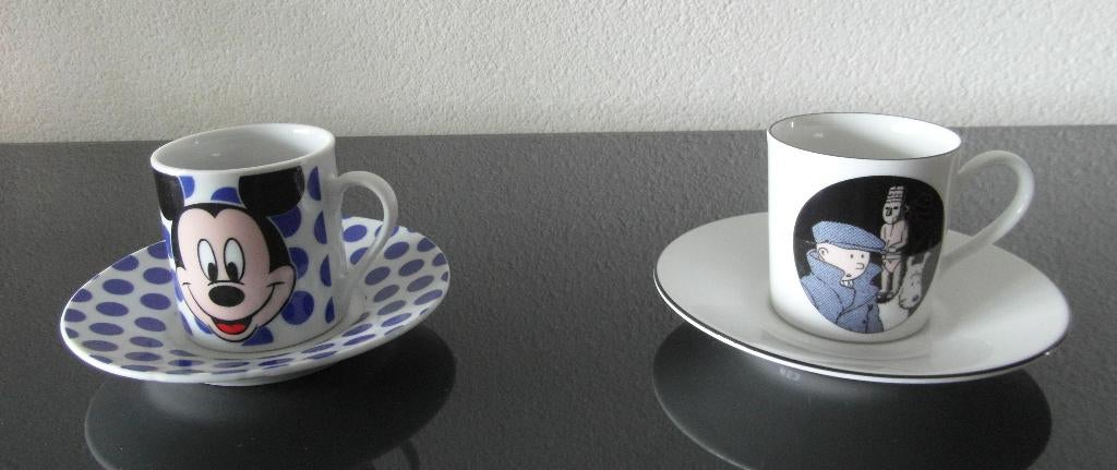 Kuifje en Mickey Mouse espresso kopjes, Gebruikt, Ophalen of Verzenden, Overige stijlen, Kop(pen) en/of Schotel(s)