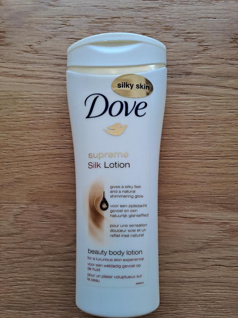 Dove supreme Silk Lotion, Ophalen of Verzenden, Nieuw, Bodylotion, Crème of Olie