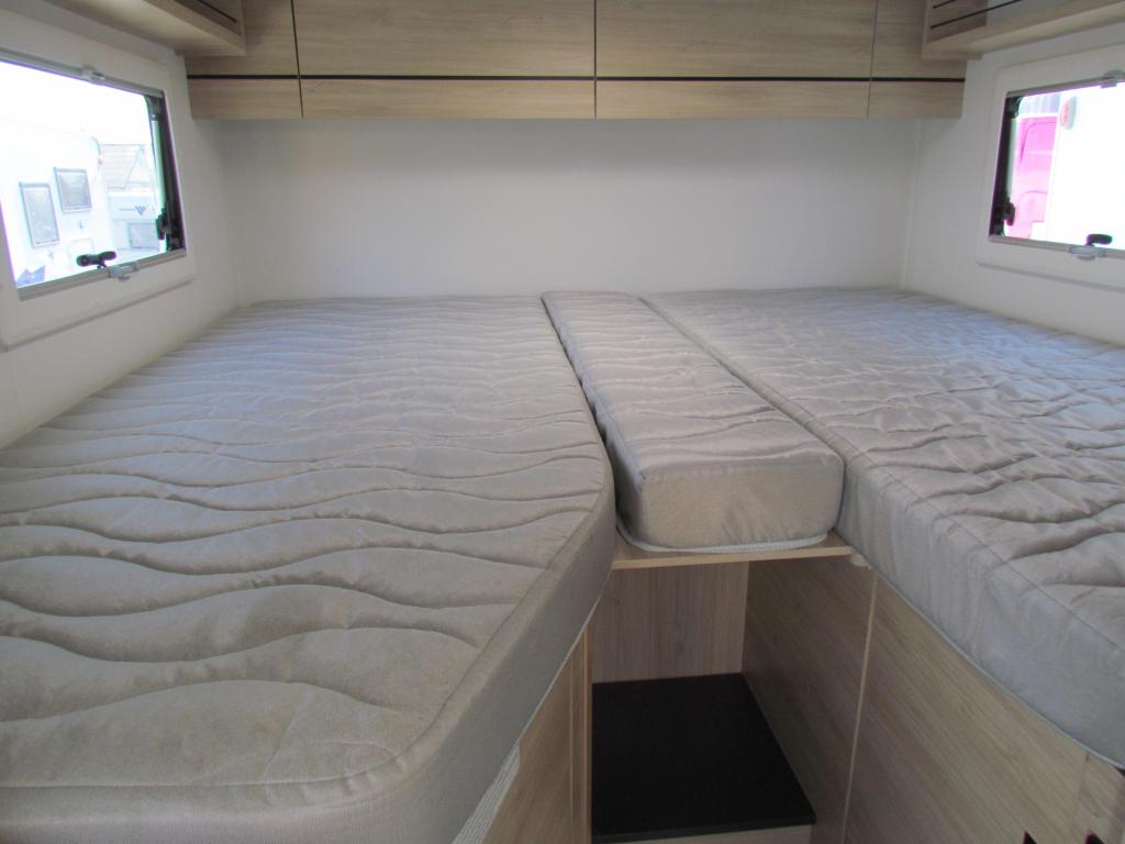 Chausson S697 Lengtebed, Webasto verw., Caravans en Kamperen, Campers, Tot en met 2, Airbags, Ford, Chausson