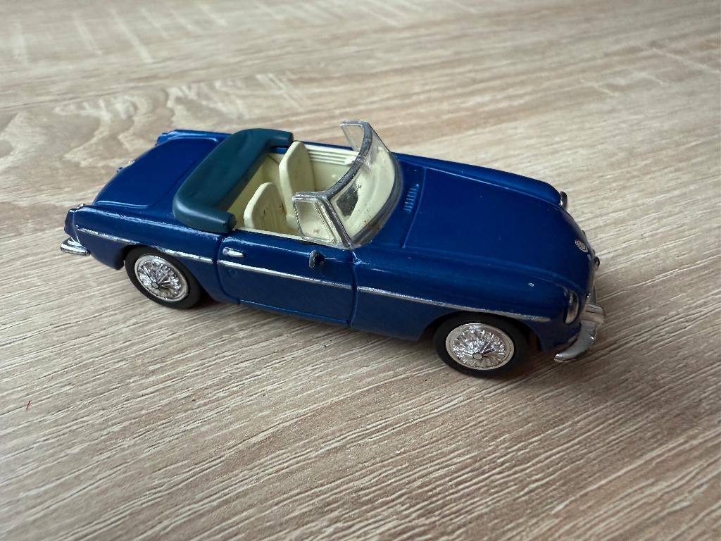 MGB blauw 1967 1/43 MG, Verzenden, Zo goed als nieuw, Auto, Overige merken