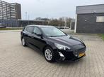 Ford Focus Wagon 1.0 EcoBoost Titanium Business, Gebruikt, Euro 6, 1283 kg, Zwart