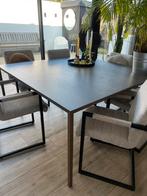 Design eettafel, vierkant 1.50x 1.50 donker hout, Huis en Inrichting, Tafels | Sidetables, Ophalen of Verzenden, Zo goed als nieuw