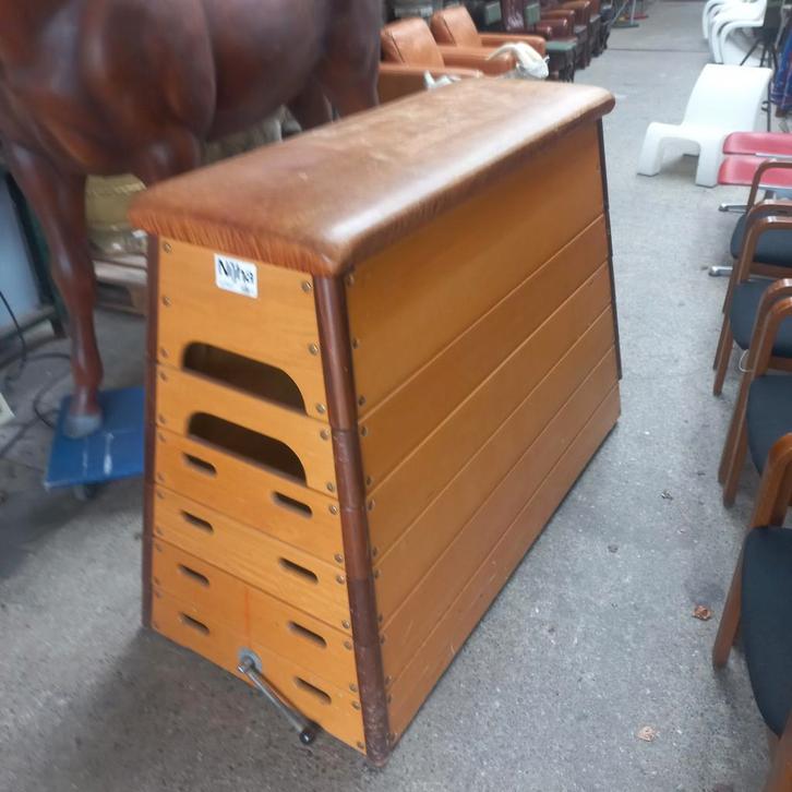 2x turnkast, Sport en Fitness, Turnen, Materiaal, Maat 36 t/m 42, Ophalen