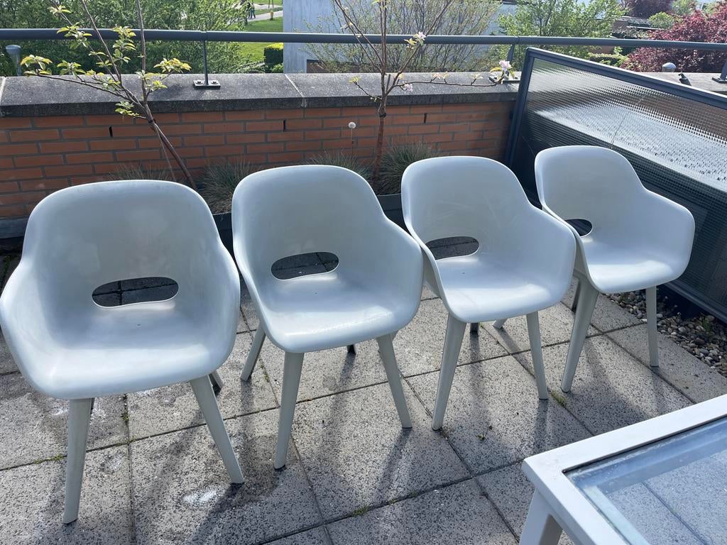 Stevige lichtgrijze hard plastic tuinstoelen 4x, Ophalen, Gebruikt, Plastic