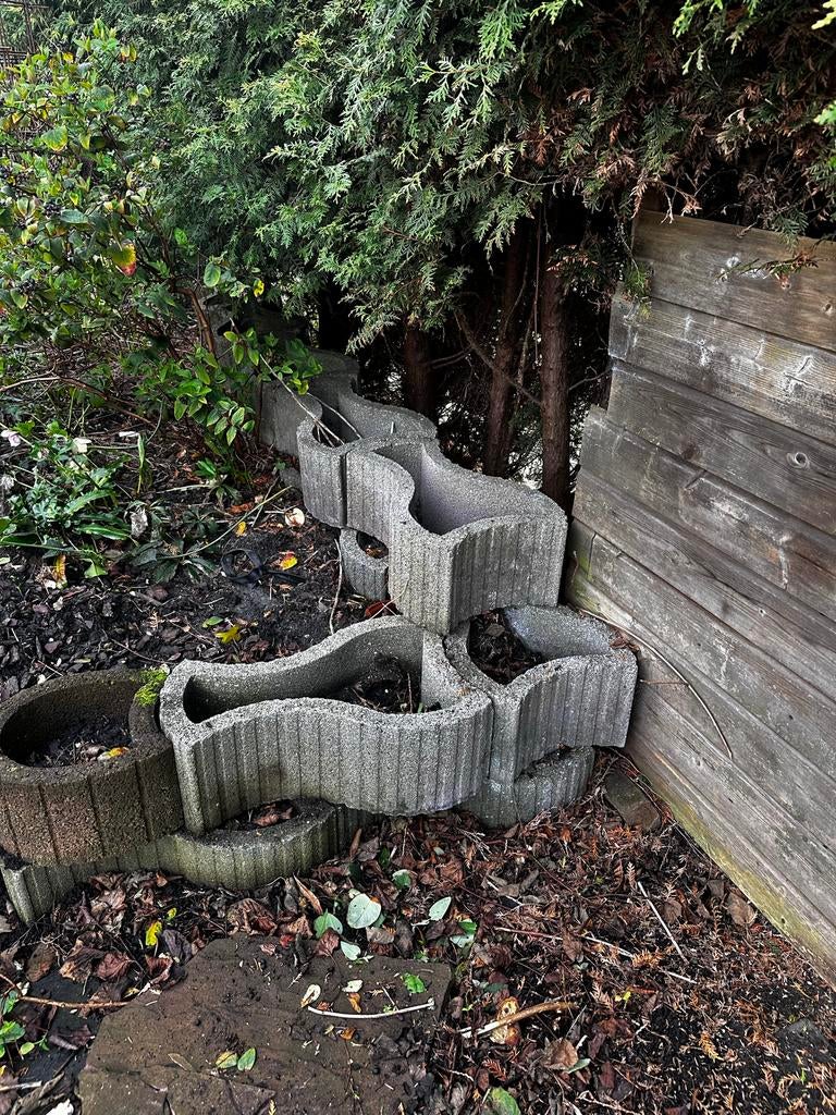 Gratis ophalen veel stuks bloembakken sommige met aarde, Ophalen, Gebruikt, Minder dan 30 cm, Minder dan 60 cm