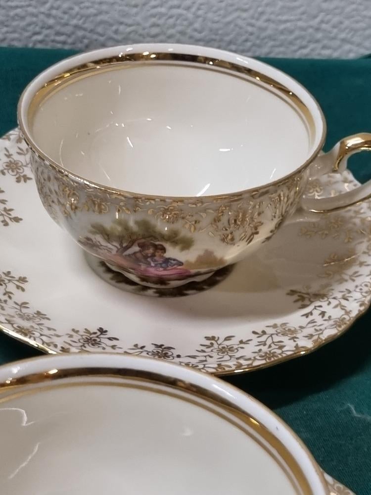 theekopjes barok decor goud belegd, Antiek en Kunst, Ophalen of Verzenden